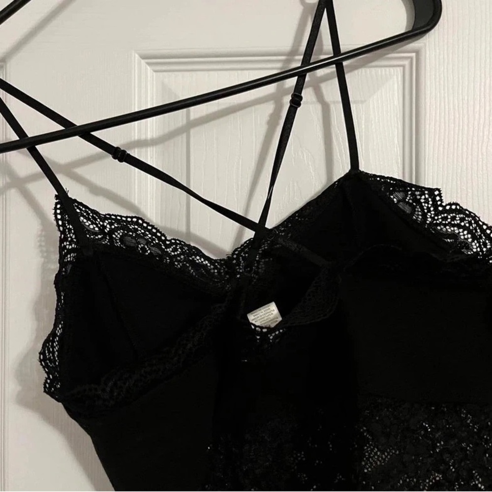 Bozzolo Black Lace Trim Crop Cami Top - Picture 4 of 5